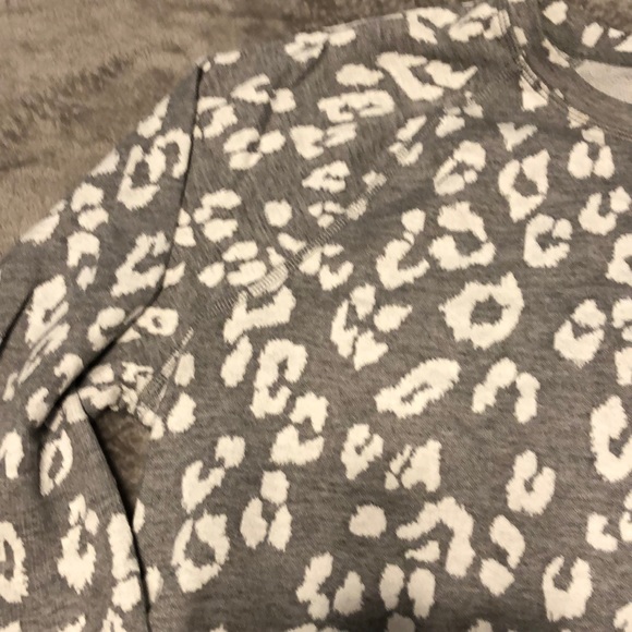 Pullover - Picture 3 of 3